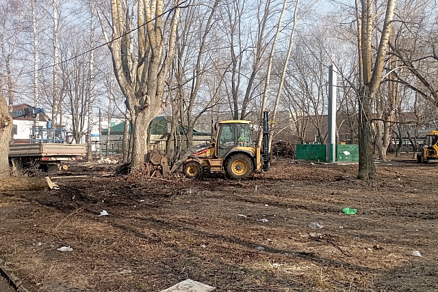 В Каменке приступили к работам по обновлению сквера тружеников тыла